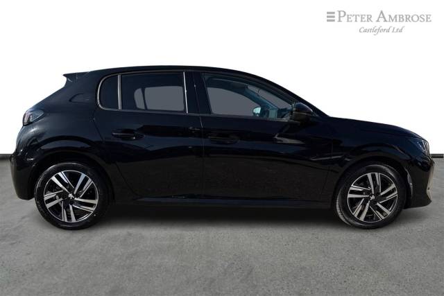 2022 Peugeot 208 1.2 PureTech 100 Allure Premium 5dr
