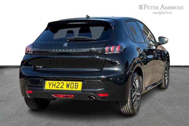 2022 Peugeot 208 1.2 PureTech 100 Allure Premium 5dr