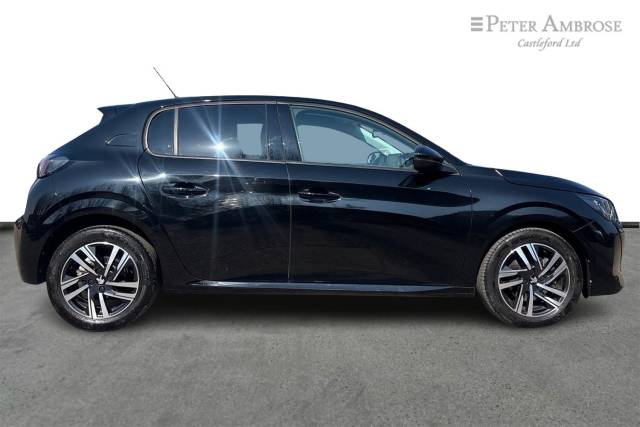 2022 Peugeot 208 1.2 PureTech 100 Allure Premium 5dr
