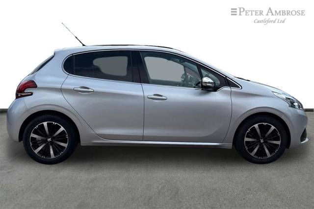 2017 Peugeot 208 1.2 PureTech Allure Premium 5dr
