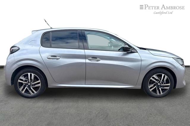 2022 Peugeot 208 1.2 PureTech 100 Allure Premium 5dr EAT8