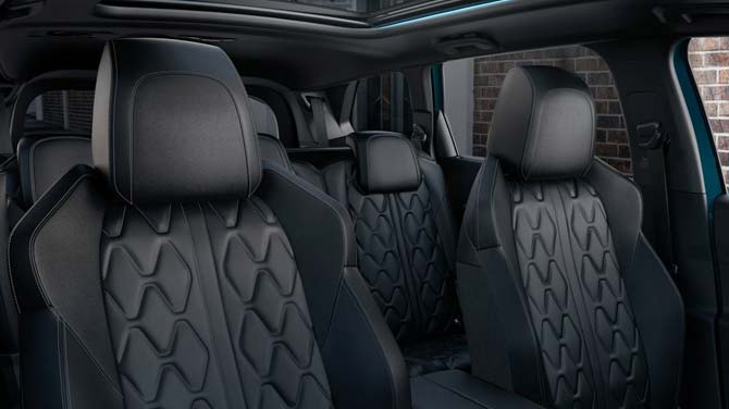 Peugeot 5008 - Interior